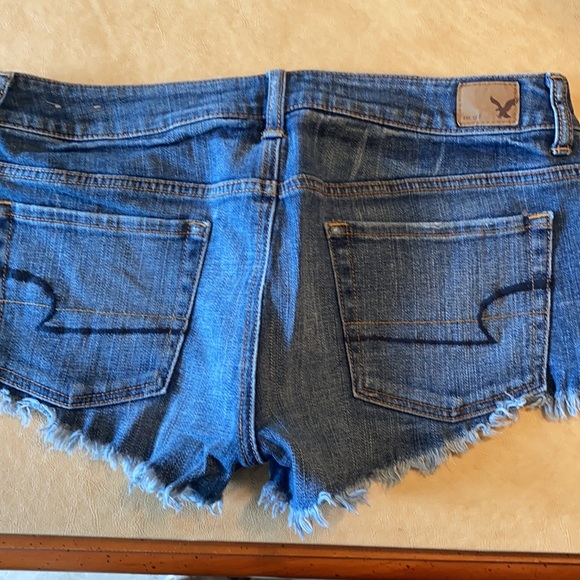 Shorts - Picture 2 of 4